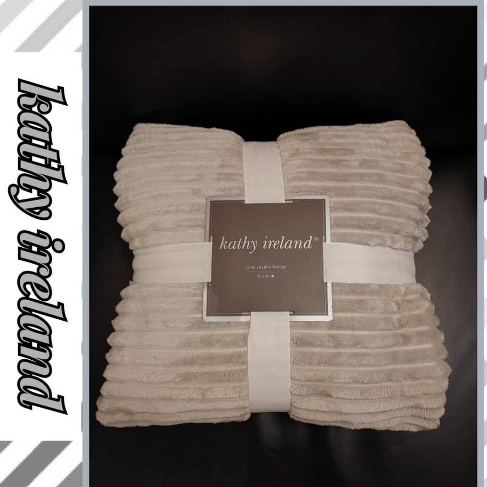 ❇❇❇kathy ireland Luxe Sherpa Throw❇❇❇